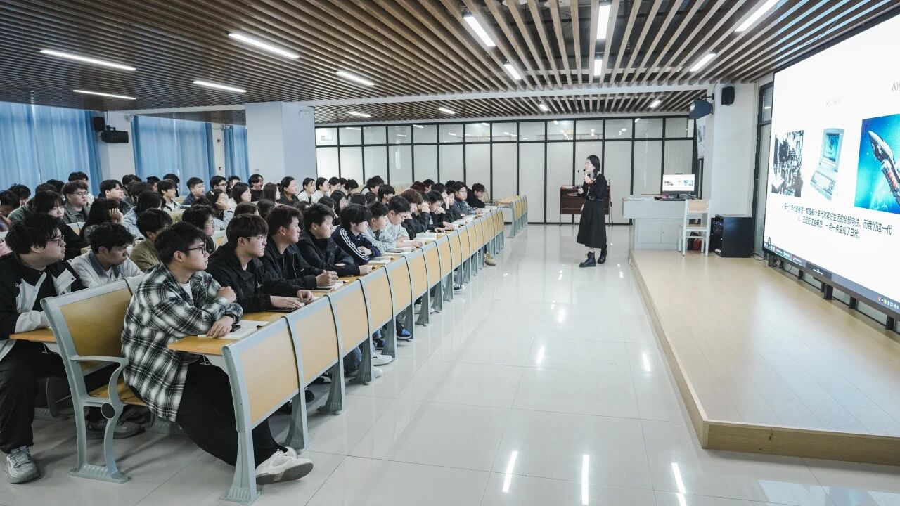 省高校春季学期思政课“大听课 大调研”第十调研组莅临我校听课调研